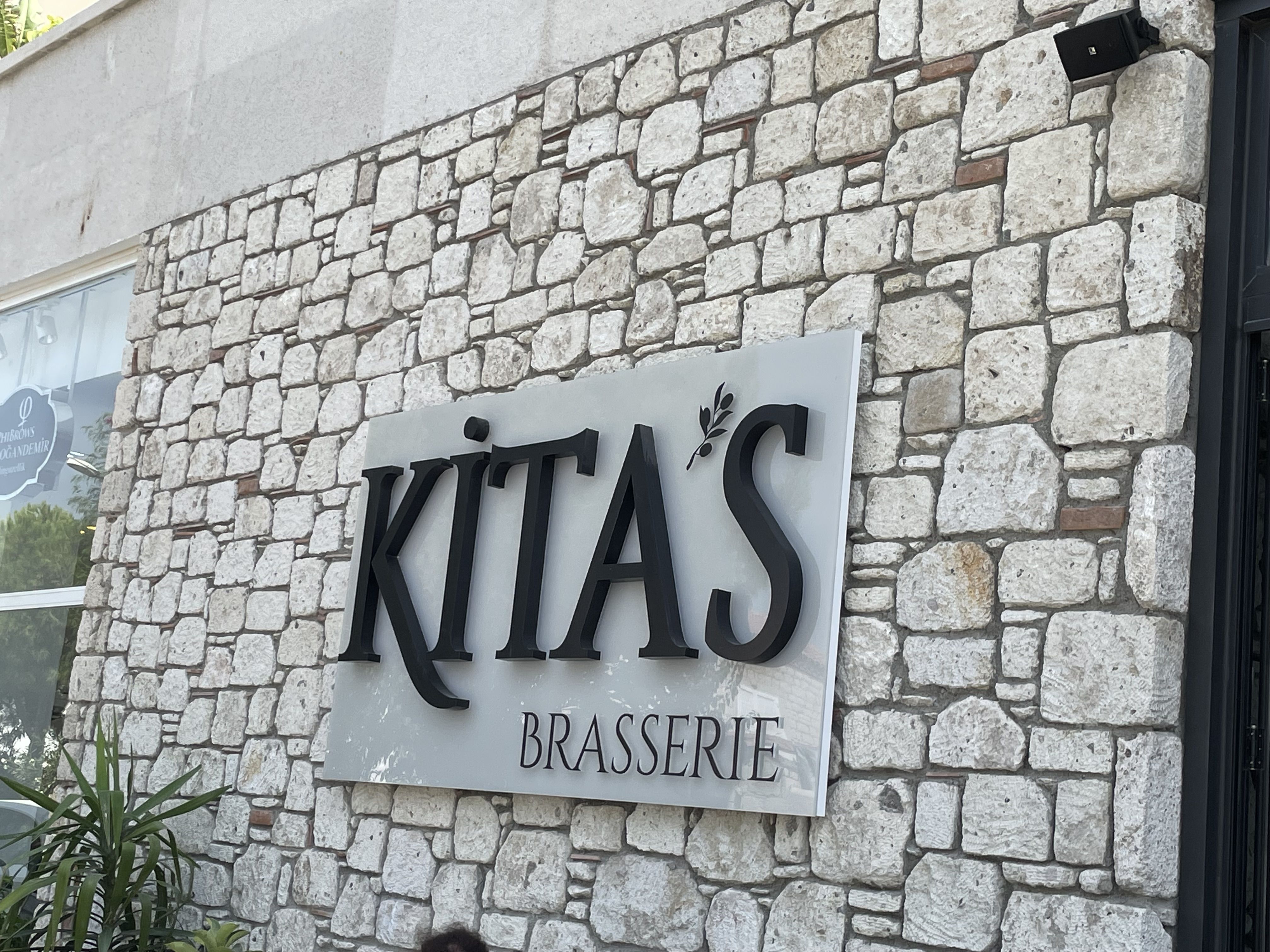 kitas 